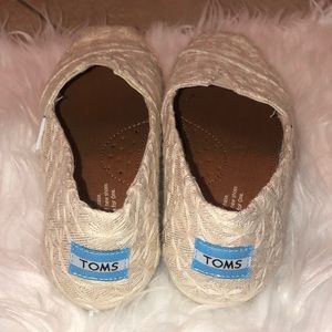 Toms slip ons